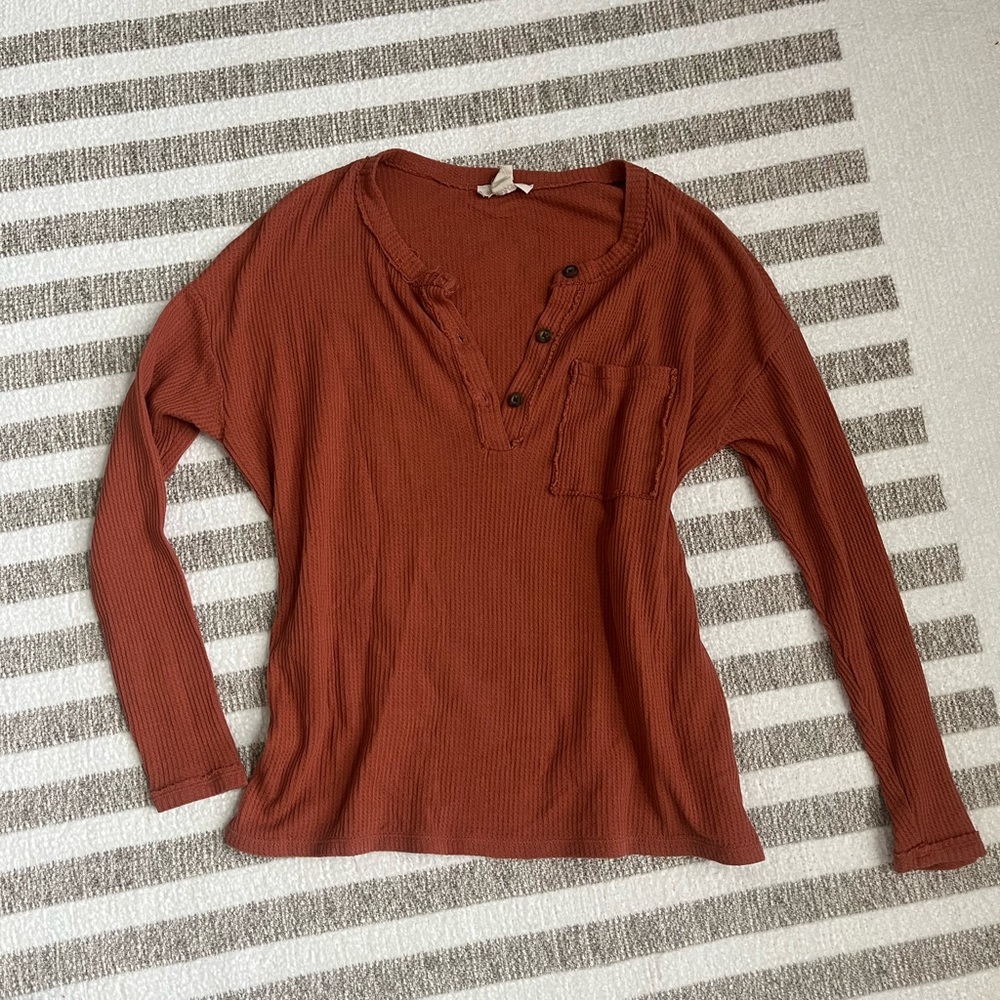 Madewell Women's Long Sleeve Henley in Rust